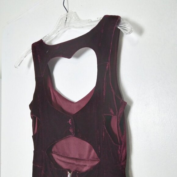 Rehab Fetching Burgundy Velvet  Dress Heart Shaped Back with Side Cut Outs Sz S - Picture 5 of 7